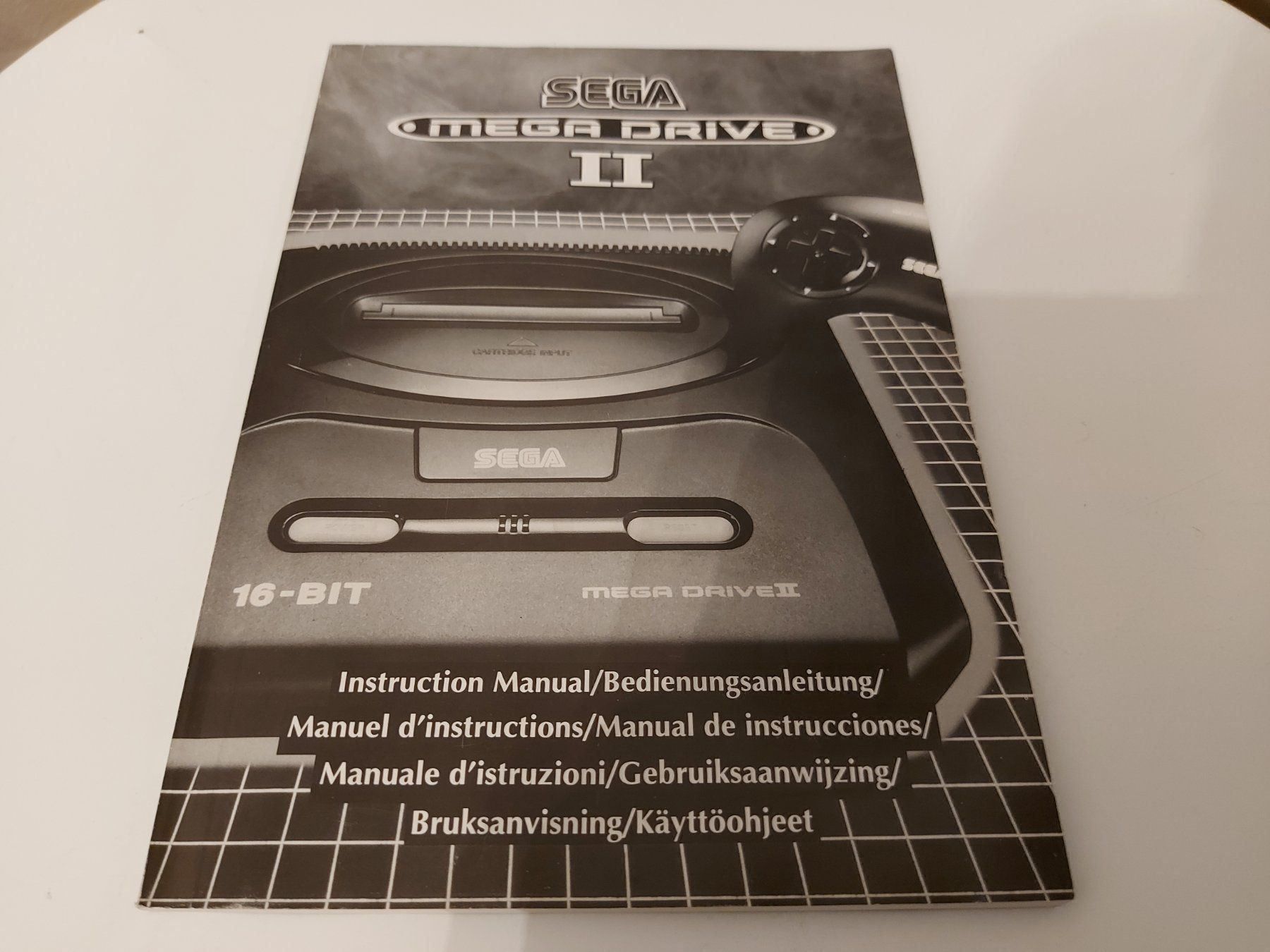 Konsolen: Sega Mega Drive 2 Bedienungsanleitung – Gebraucht aus Aarau von Kaesekuchen2000