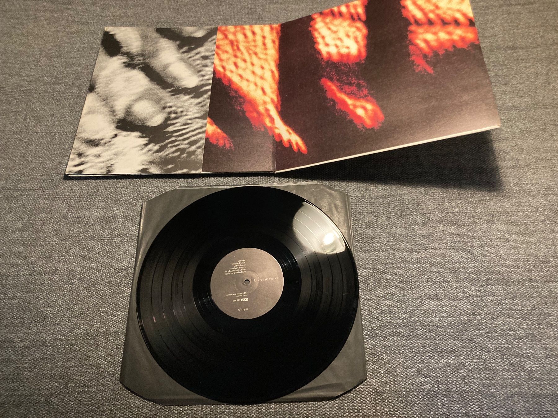 Dischi in vinile: Cocteau Twins - Blue Bell Knoll – Usato da Fribourg venduto da Karushi 2