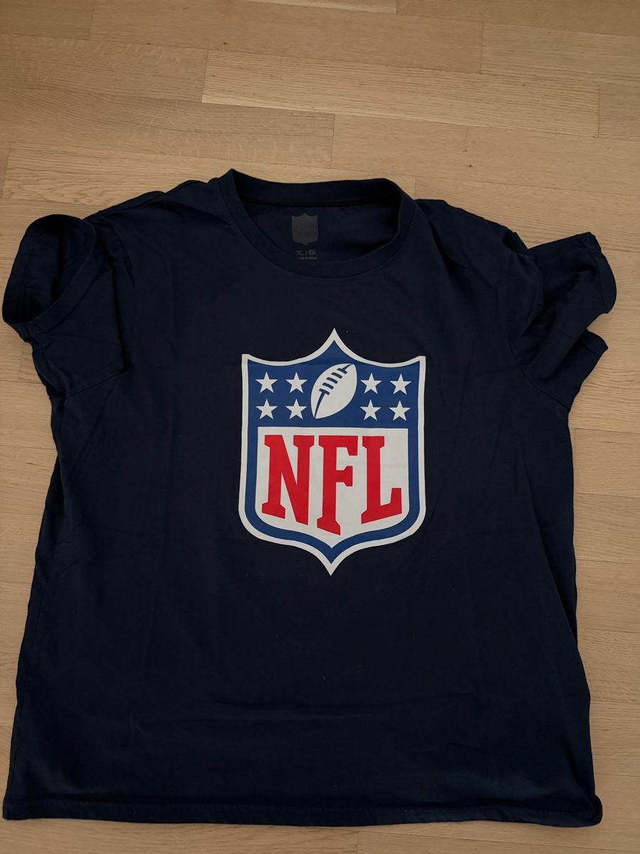 T-shirt: Männer Shirt – Usato da Wetzikon ZH venduto da P__tt5