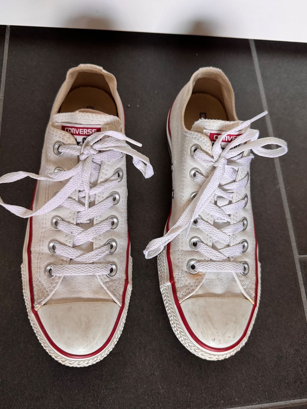 Converse Scarpe da uomo: Unisex Sneaker Converse Weiss Gr. 39 – Usato da Rothrist venduto da Fondgruebe 1