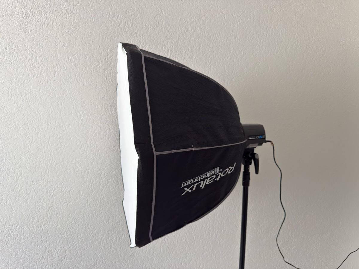 Elinchrom Blitze: Elinchrom D-Lite RX ONE Studioblitz-Set + 70cm Softbox  – Gebraucht aus Steffisburg von com_tg29