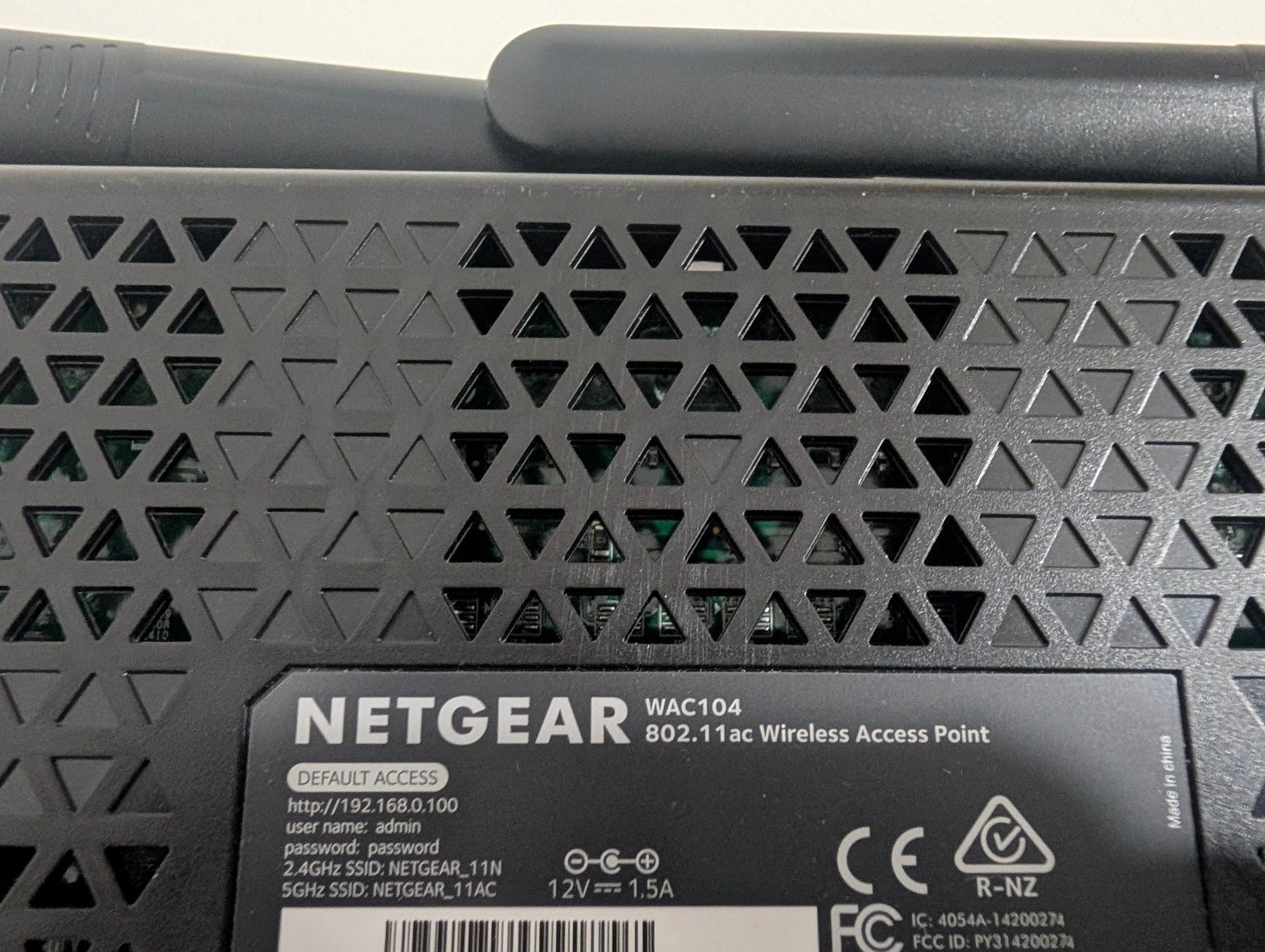 Netgear Modem & Router: Netgear WAC104 Network Switch Access Point WLAN – Usato da Genève venduto da ssc263 4
