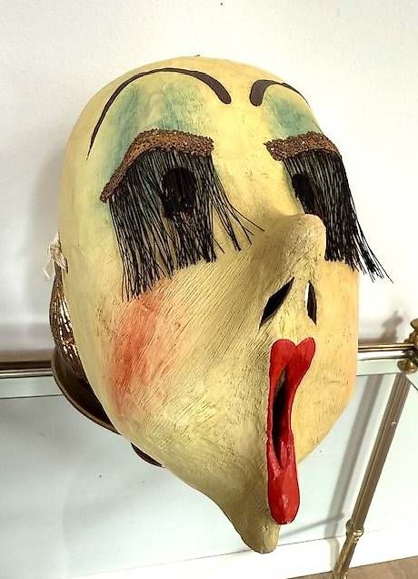 Tutte le decorazioni: Künstlerlarfe Plüss Pappmachée – Usato da Nidau venduto da Nintschgu 1