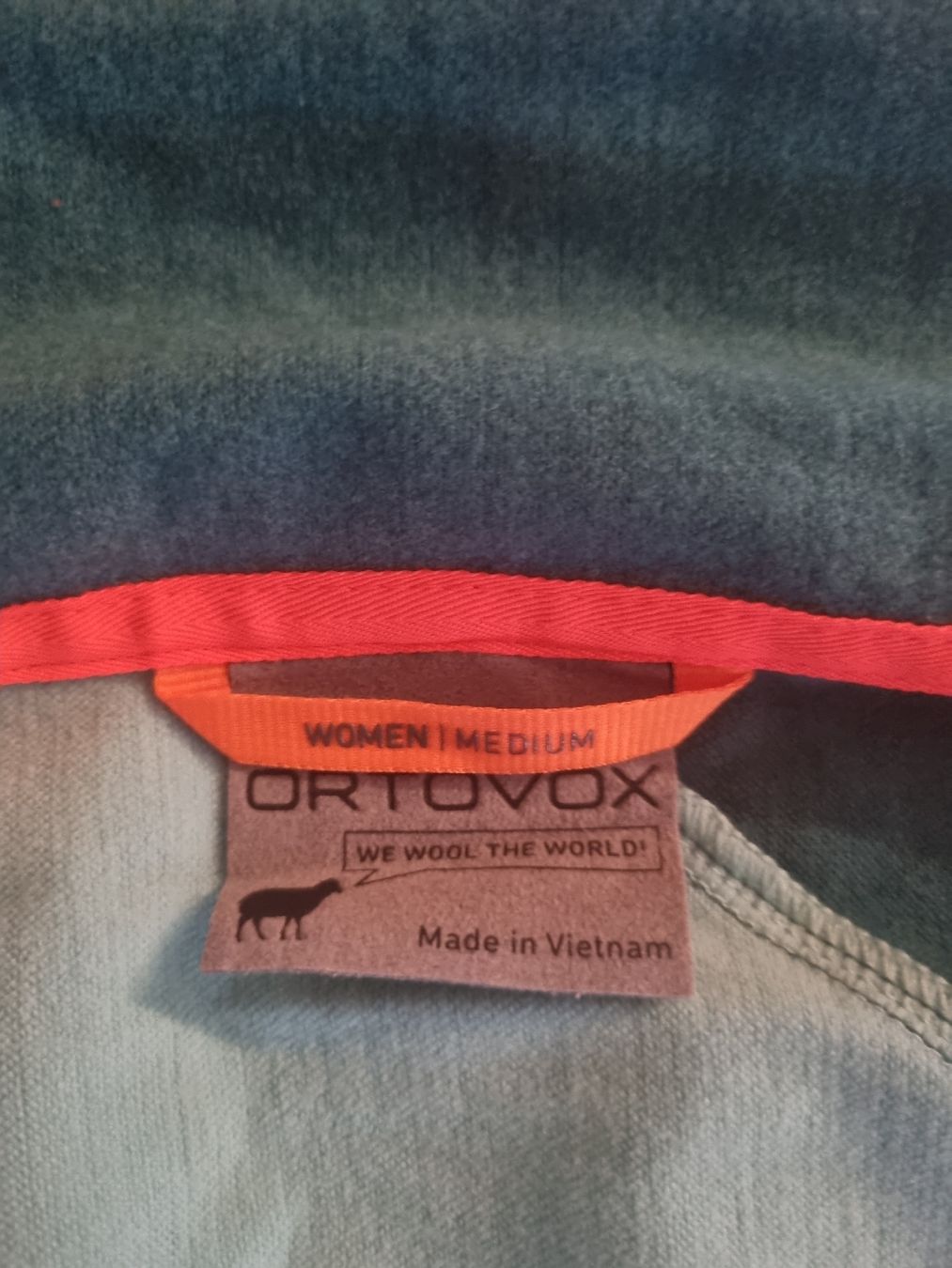 Ortovox Giacche: Damen Softshelljacke ORTOVOX Grösse M mintgrün/türkis – Nuovo (secondo la descrizione) da Wattenwil venduto da merida12 2