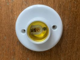 Lampenfassung E27 NEU