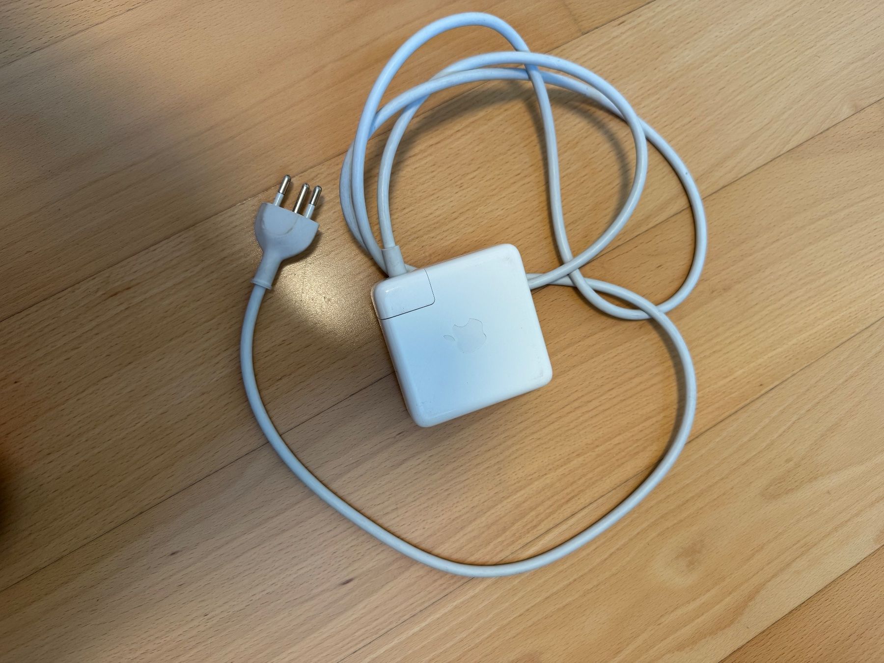 Apple Ladegeräte: Apple 87W USB-C Power Adapter – Gebraucht aus Zürich von pat_rx9j