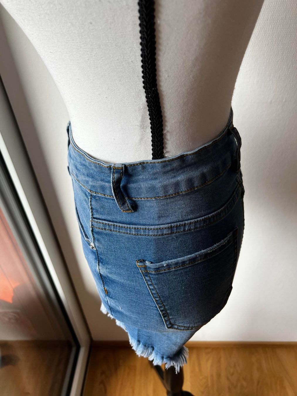 Pantaloni: Neues Shorts S – Nuovo e nell'imballaggio originale da Riehen venduto da edu_92w7 2