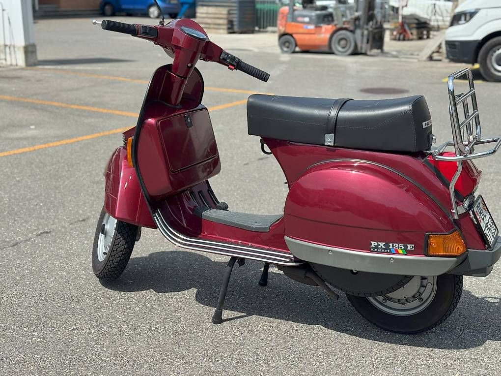 Vespa Scooter: Vespa PX 125 E 7600km! – Usato da Worb venduto da Peppebatta 1