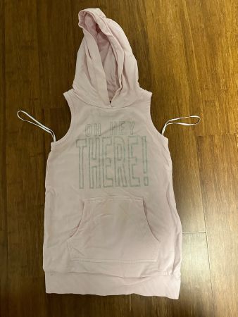ärmelloser Kapuzenpullover Grösse 104