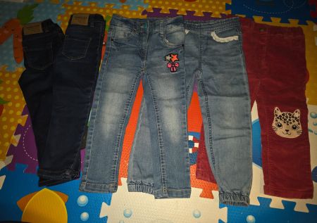 Mädchen Hosen 5er Set Grösse 92/98cm guter Zustand