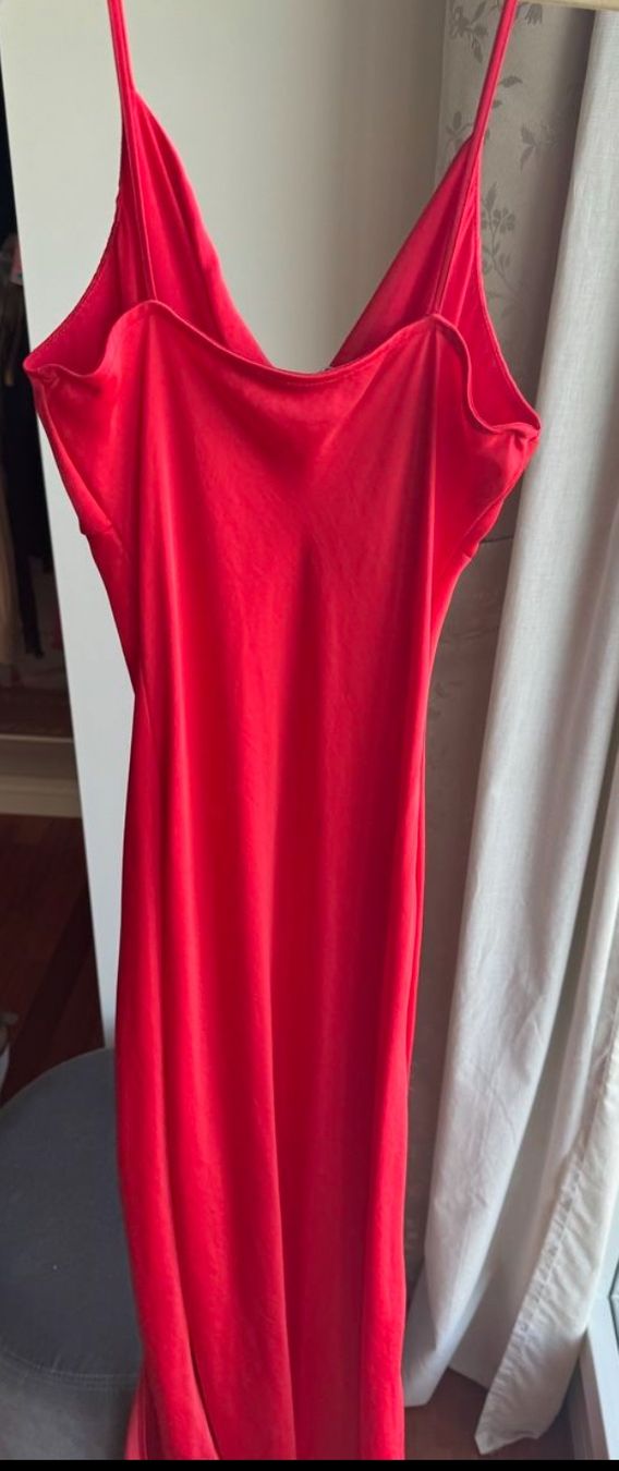 Zara Kleider: Zara Silky rotes Kleid Gr. S – Neu (gemäss Beschreibung) aus Zürich von Rae0850 3