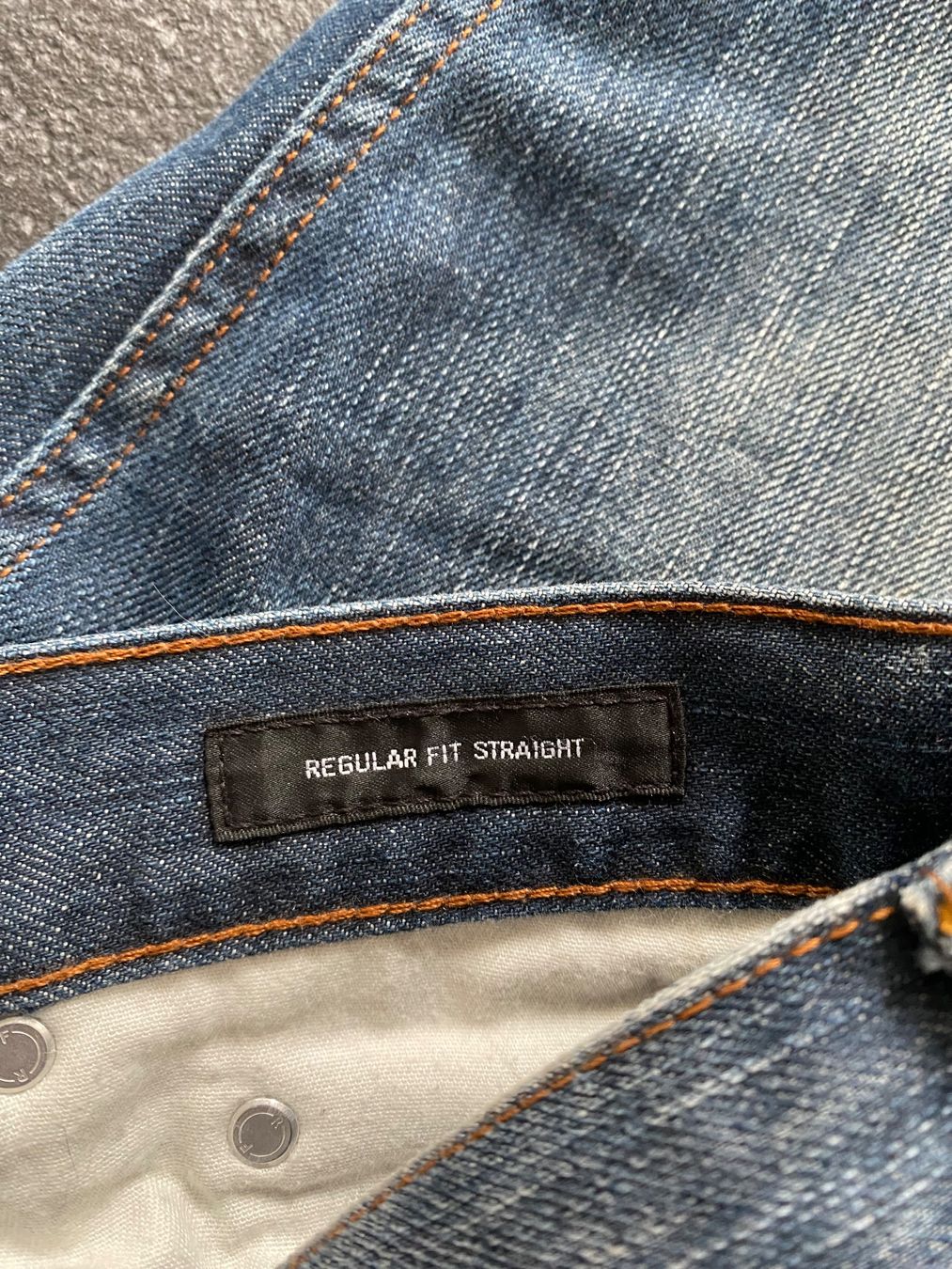 Uniqlo Jeans: Uniqlo Jeans – Usato da Lützelflüh-Goldb venduto da flu_q9tg 3