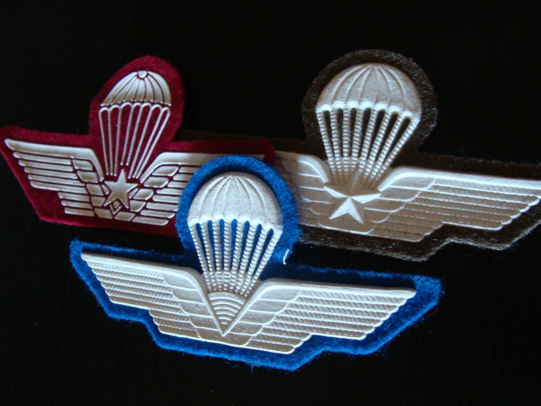 Plaketten & Abzeichen: Petit lot armée Italienne – Gebraucht aus Cuarny von hen_g7hn 4