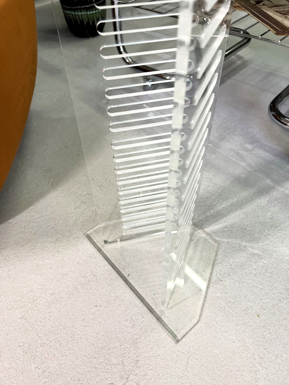 Racks & Ständer: Acryl - Plexi CD-Ständer - 80er Jahre – Gebraucht aus Walzenhausen von stilvollwohnen 7