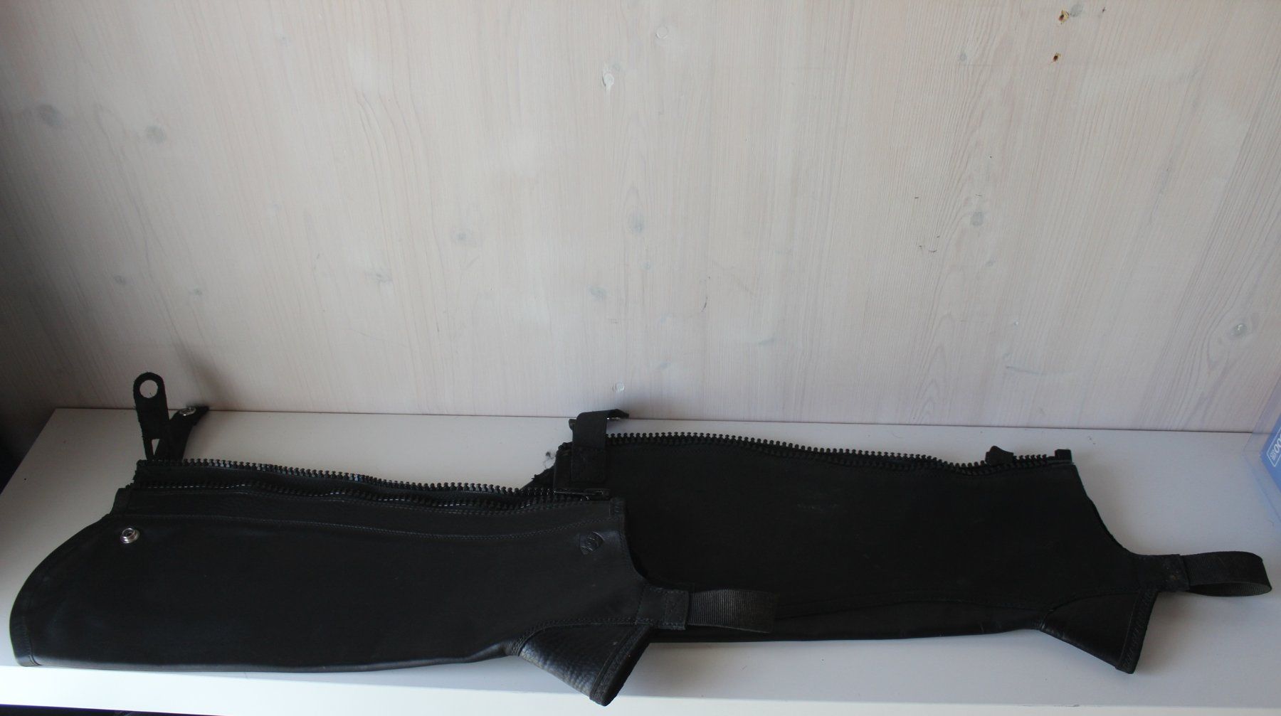 Stinchiere & Fasciature: Ariat Leder Chaps / Gr. M / schwarz / Reiter / Pferd – Usato da Ebertswil venduto da Ricogoeritz