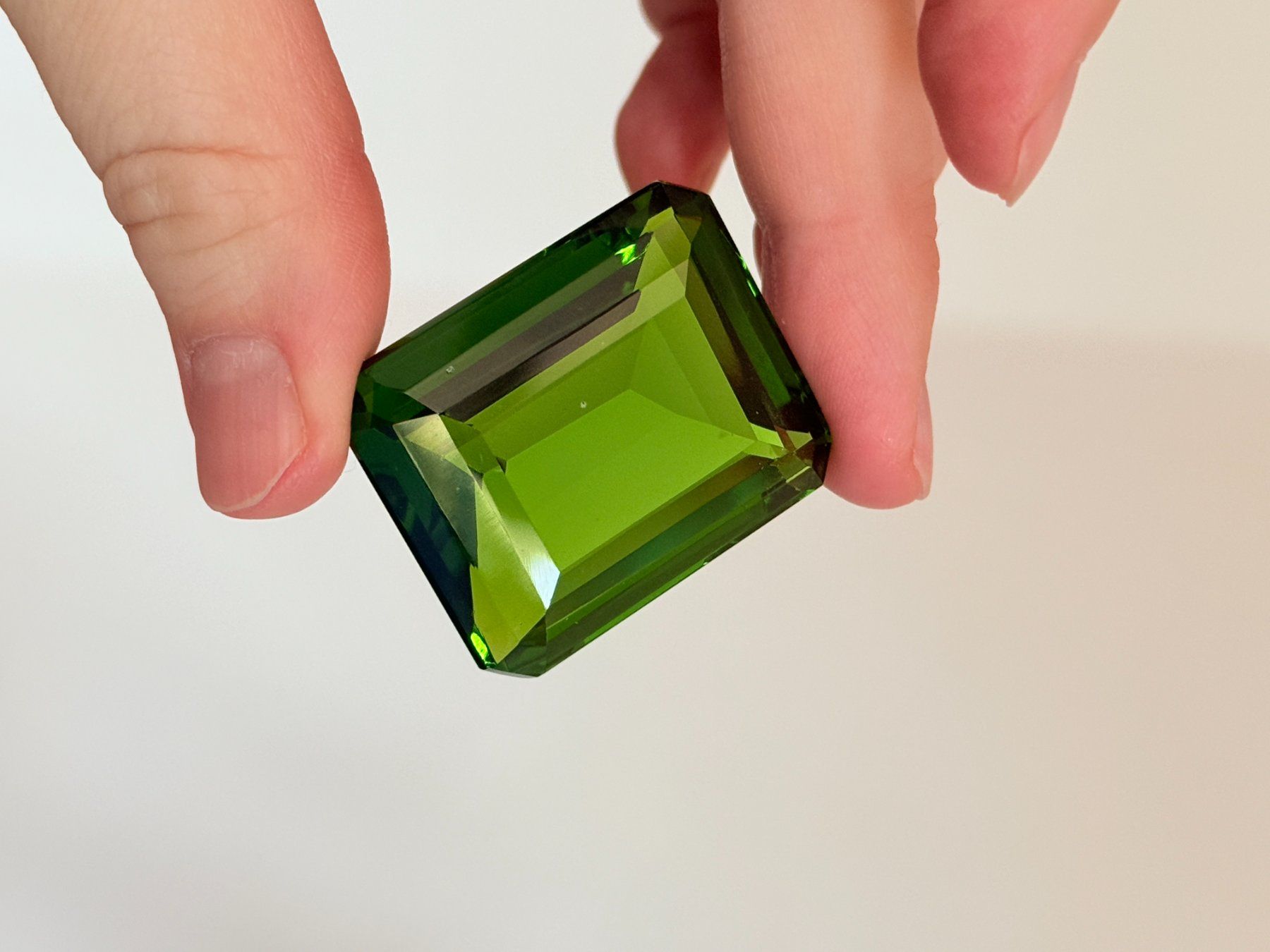 Minerali & Pietre curative: Beautiful 132.60 Ct  Certified Loose Gemstone – Nuovo e nell'imballaggio originale da Genève venduto da AWWA 1