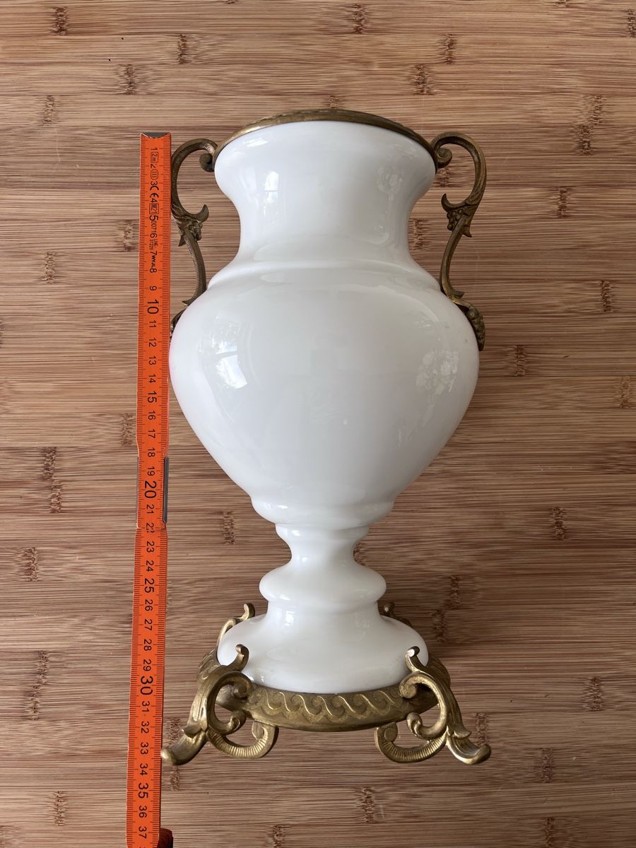 Tutte le decorazioni: Wunderschöne antike Vase mit edlem Seidenblumenstrauss – Usato da Kriens venduto da Bangkapi 1