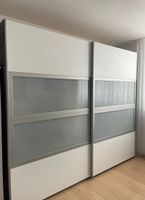 Kleiderschrank