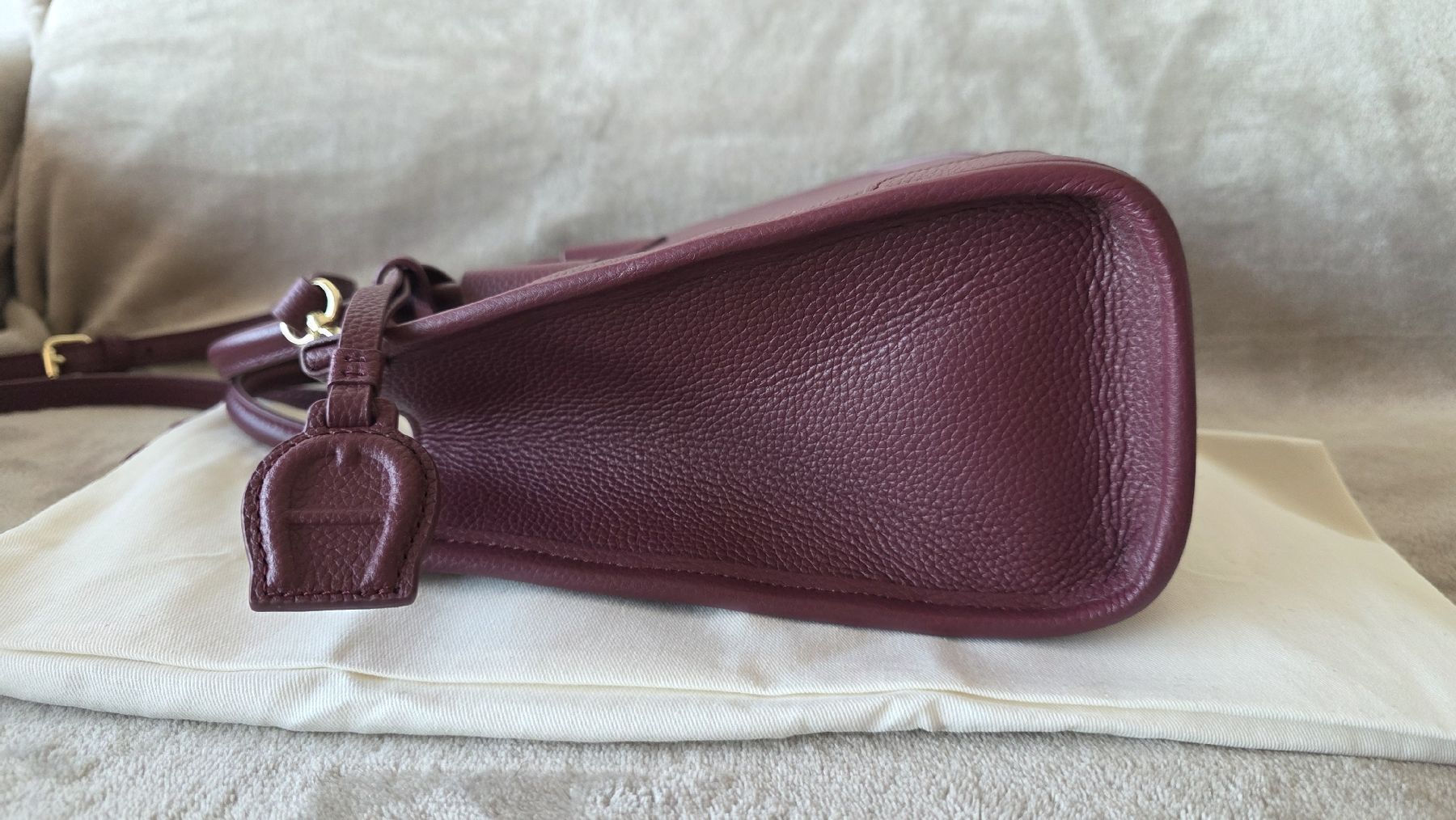 Aigner Borse da donna: Sac à main Aigner Bordeau – Nuovo e nell'imballaggio originale da Morges venduto da ShoppingTherapy 3