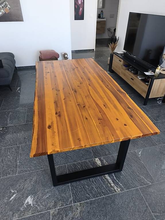 Tische: Tisch Massiv Baumkante 160cm – Gebraucht aus Oberentfelden von superchargedhemi 4