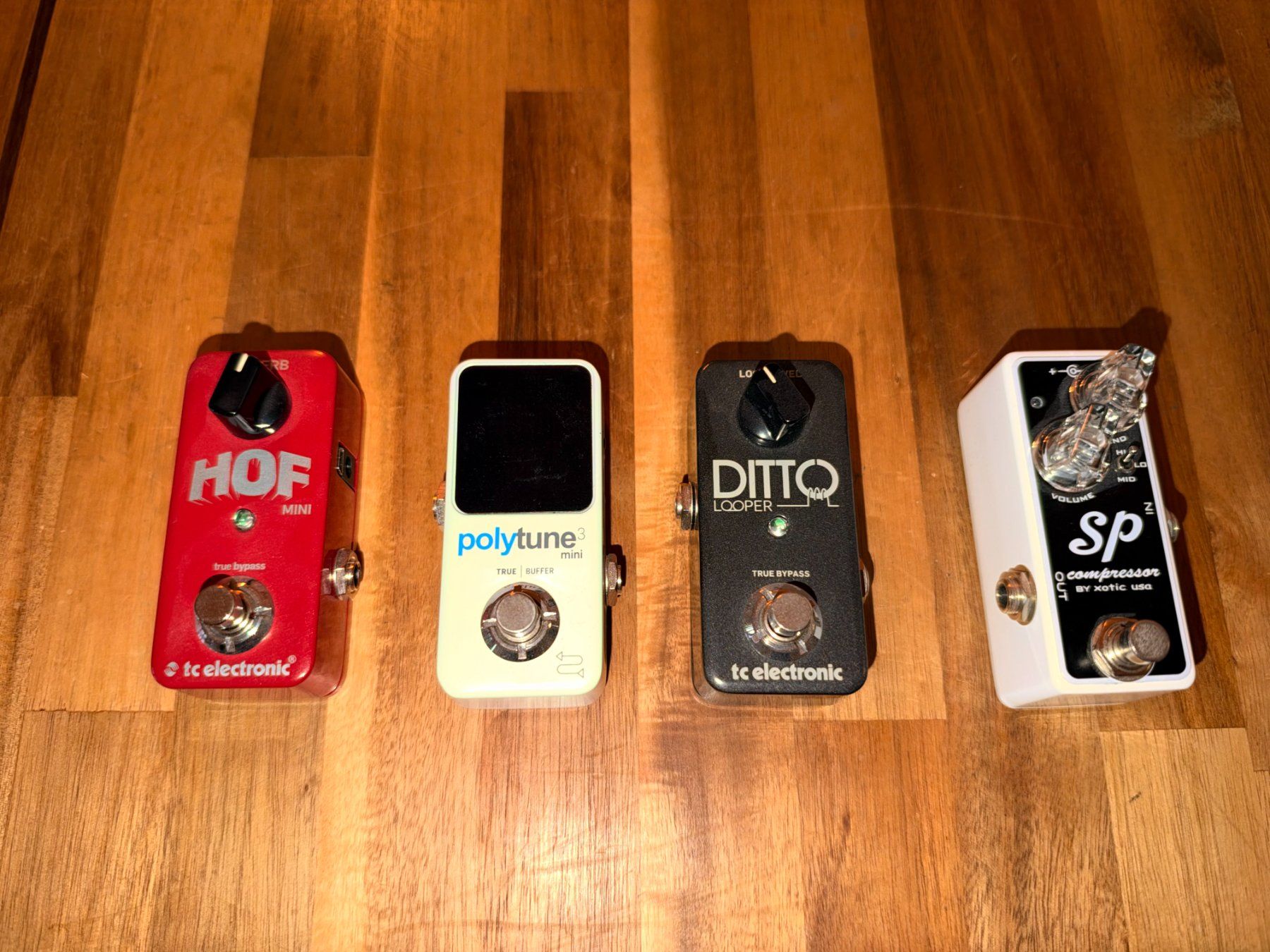 Musikinstrumente: 4 Pedale: Xotic SP Compressor, HOF Mini, Ditto, PolyTune 3 – Gebraucht aus Kriens von leb_d8sv 1