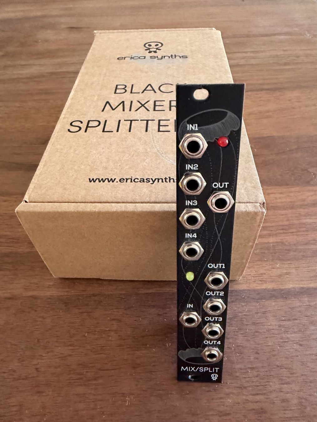 Erica Synths Strumenti musicali: Erica Synths Black Mixer/Splitter V2 – Usato da Niederglatt ZH venduto da Bluevortex