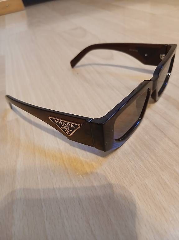 Lunettes & Verres: Sonnenbrille Prada – D'occasion à Bargen BE par LennoxG 1