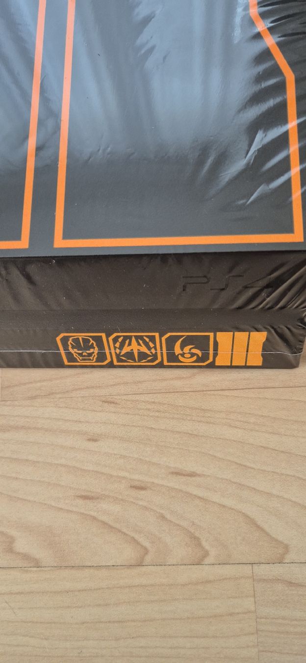 Sony Konsolen: PS4 Black Ops 3 Limited Edition Console Bundle -   🎮 – Gebraucht aus Zug von eliotcampero 1