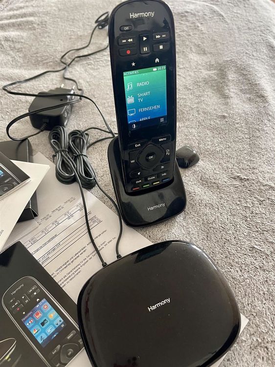 Logitech HARMONY ULTIMATE mit Hub Kaufen auf Ricardo