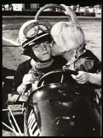 Fotografie Motorsport, Blondes Mädchen 