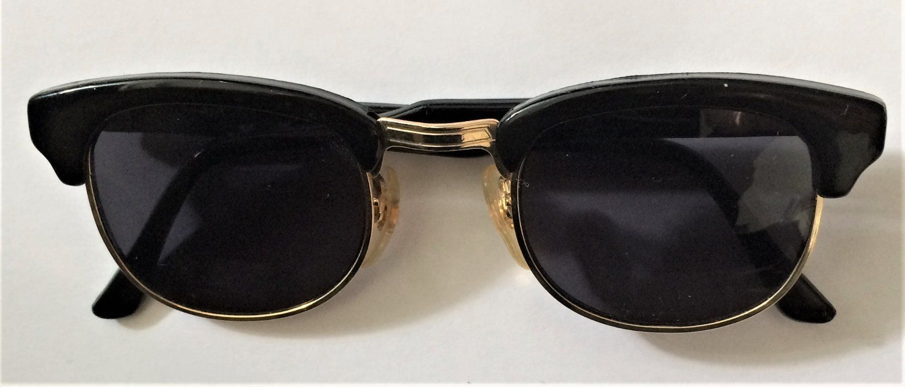 Brillen & Gläser: Kinder Sonnenbrille, Gläser grau, UV Protection – Neu und originalverpackt aus Adliswil von vette56