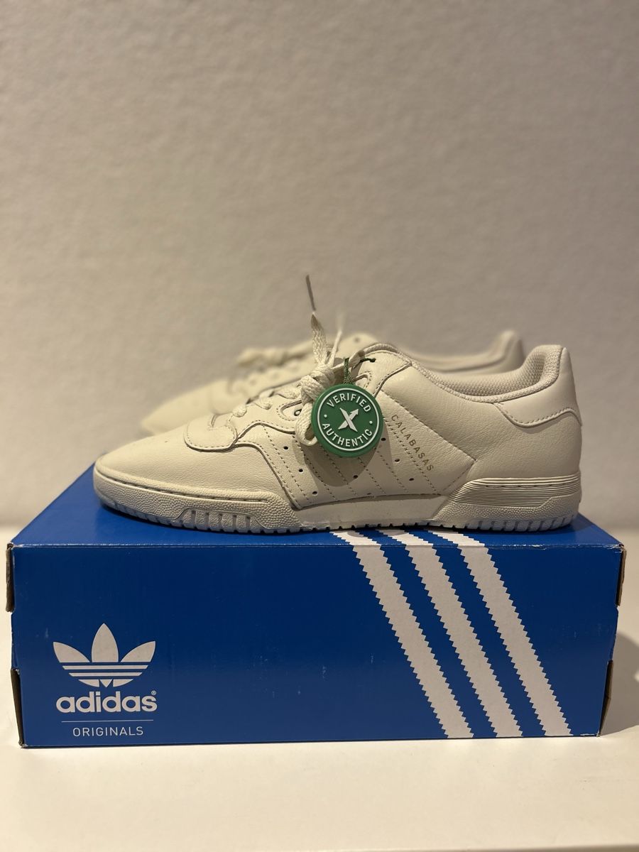 Adidas Scarpe da uomo: adidas Yeezy Powerphase Calabasas Core White – Nuovo e nell'imballaggio originale da Kandersteg venduto da StivieSmallz 1