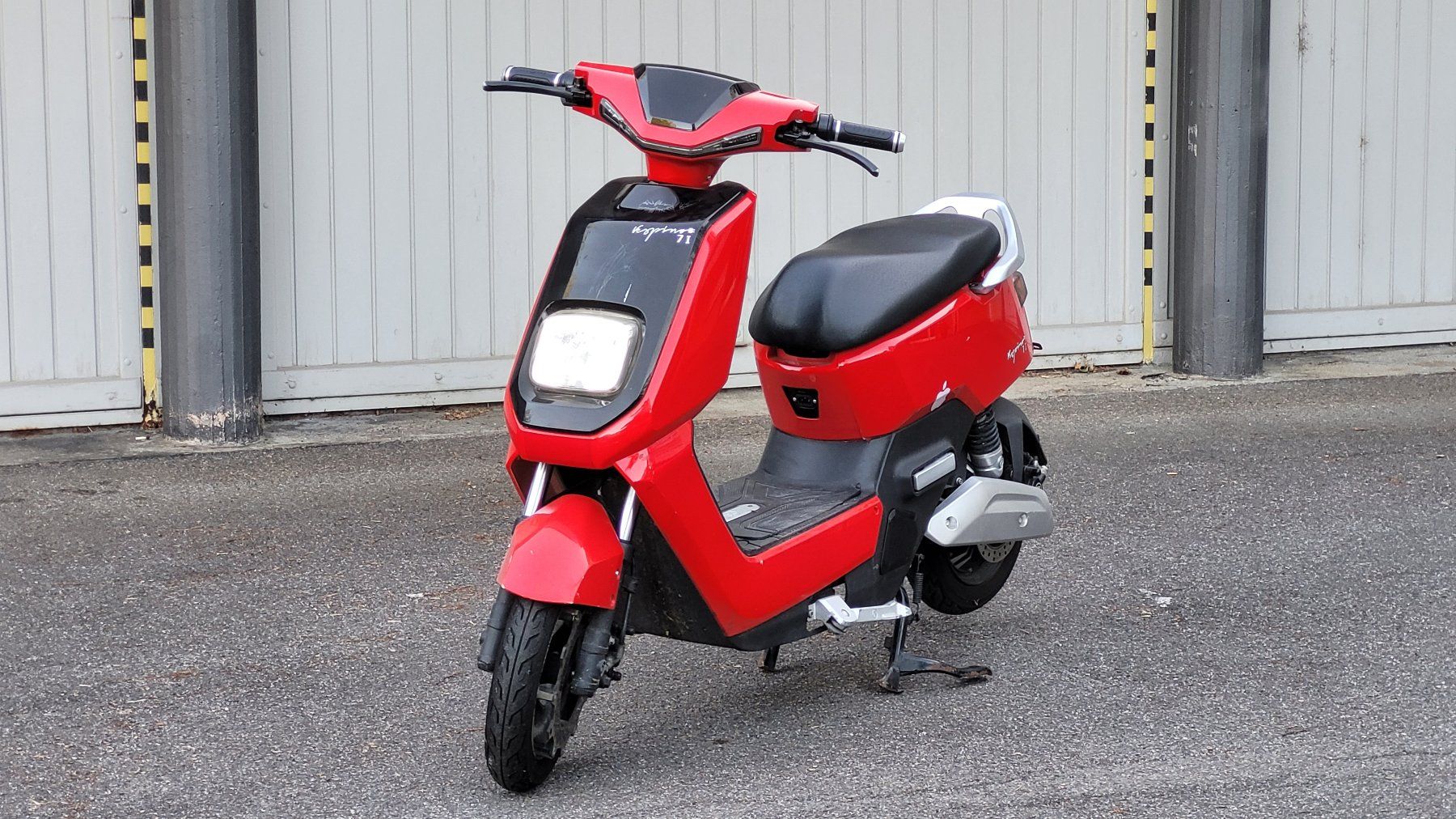 Vespino Scooters: Elektroroller/Scooter Vespino 7i – Gebraucht aus Rümlang von Tanhorn