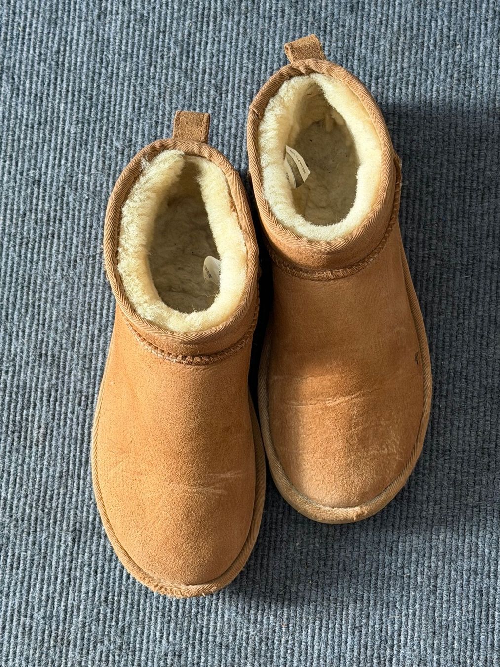 Ugg Scarpe da donna: UGGs: Stiefel halbhoch – Usato da Zürich venduto da rit_8qch