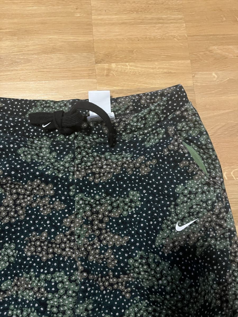 Nike Pantaloni: Nike Sporthose 7/8 – Usato da Zollikerberg venduto da LLV 1
