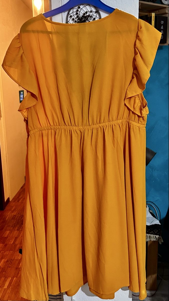 Vestiti: Vestito estivo giallo senape – Usato da Dongio venduto da Alessia-sShop88 1