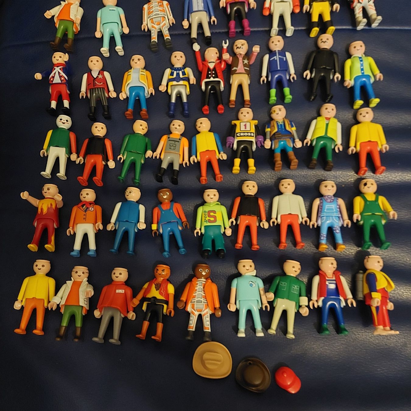 Playmobil Jouets: Playmobil Figuren 52 Stk. – D'occasion à Belp par masterdriftking