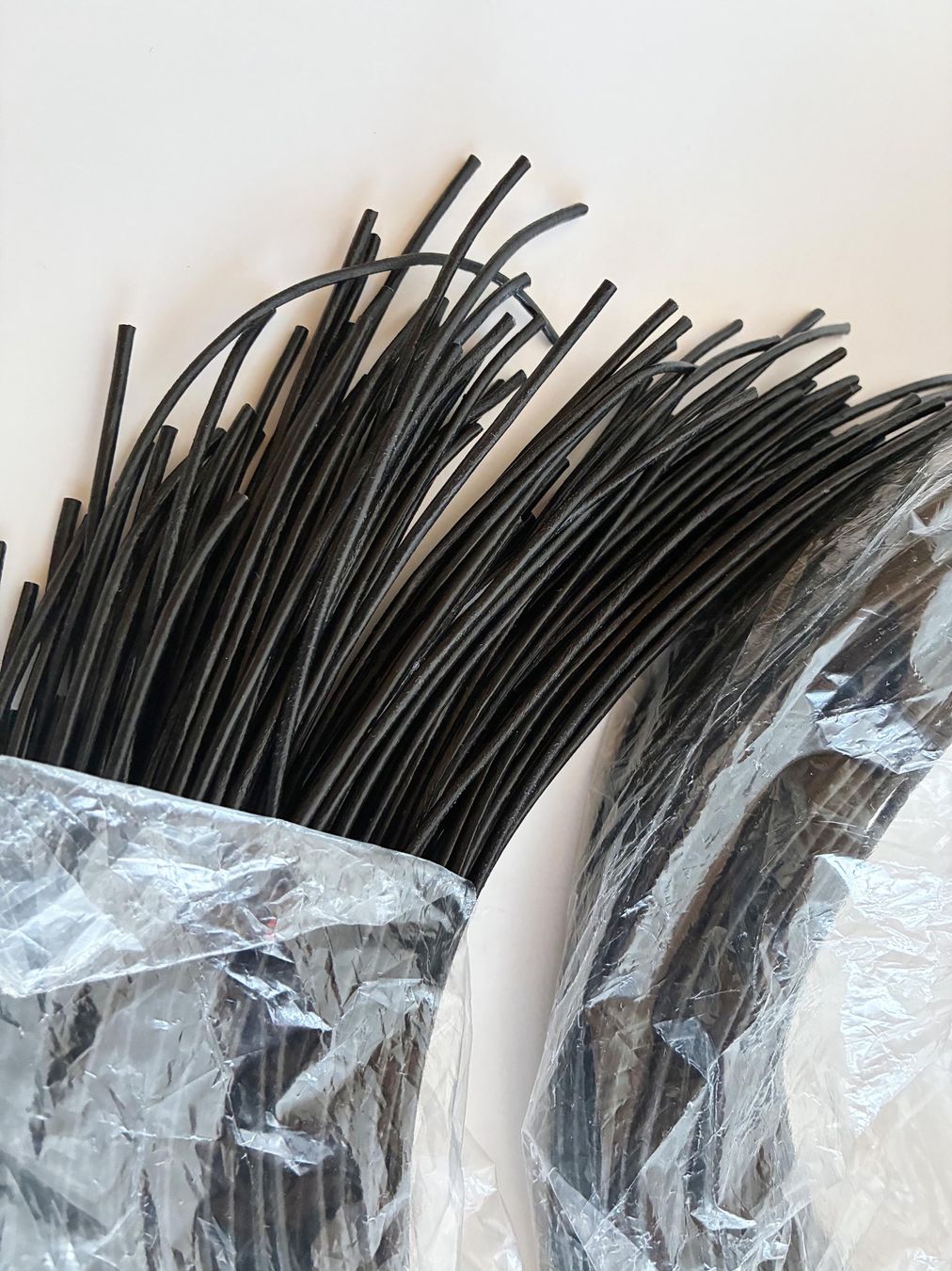 Corde: Schwarze Lederschnüre – Usato da Bäretswil venduto da robsonantik 1