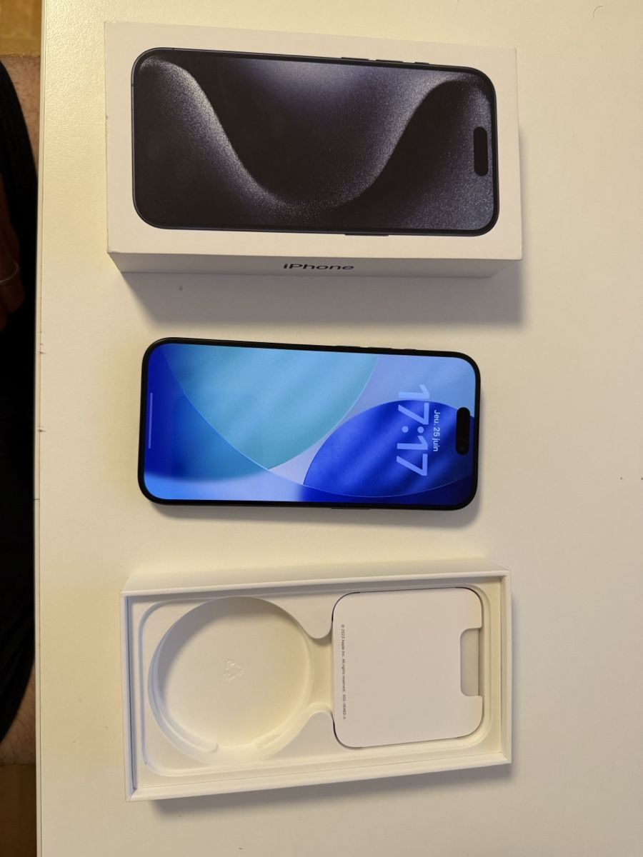 Apple Telefoni cellulari / Smartphones: iPhone 15 Pro 256 avec boîte  – Usato da Mont-sur-Rolle venduto da Dealer8