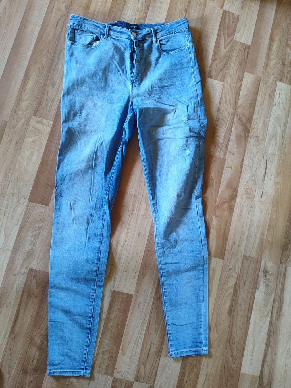Jeans: Vero Moda Jeans Grösse XL – Usato da Trachselwald venduto da Lare79