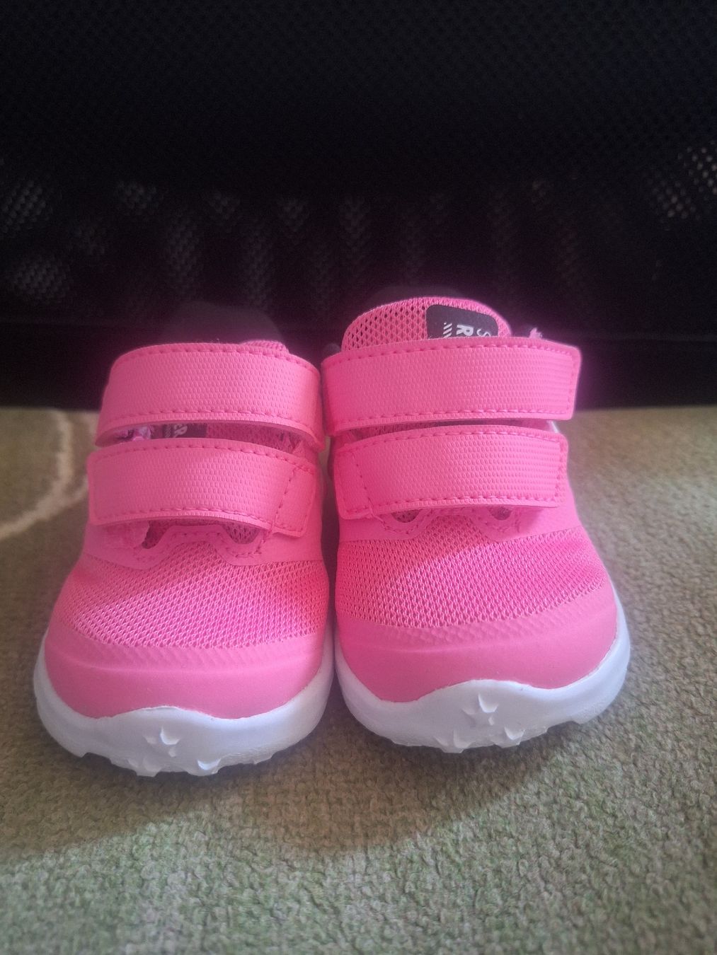 Nike Scarpe per ragazze: Nike Star Runner Kinder Turnschuhe Pink Grösse 2C – Nuovo e nell'imballaggio originale da Wynau venduto da Ziegler_Secondhand 1