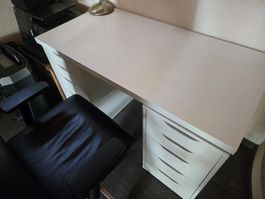 Bureau blanc Ikea avec caisson 6 tiroirs et chaise de bureau
