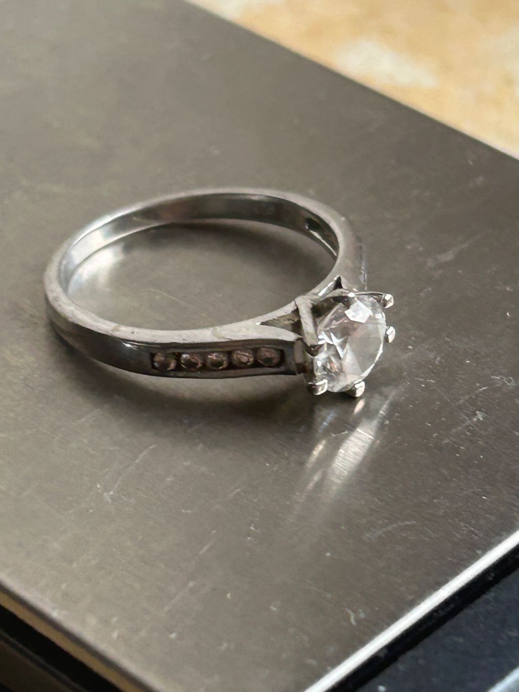 Anelli: Silberring mit Zirkonia (62) – Usato da Dittingen venduto da Bellevista 8