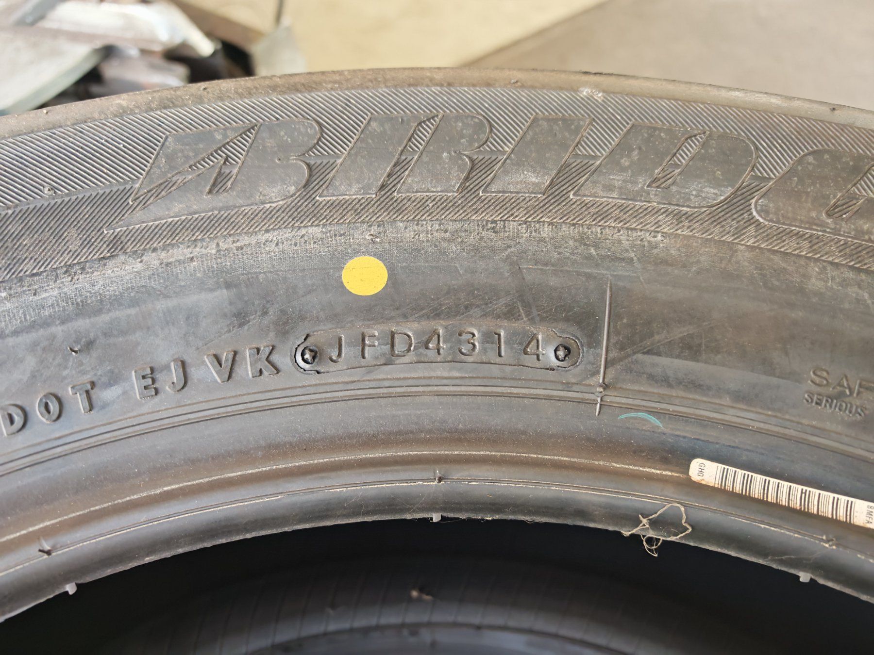 Pneumatici & Ruote complete: Bridgestone 235/65 R18 – Nuovo (secondo la descrizione) da Richenthal venduto da maenggi16 1