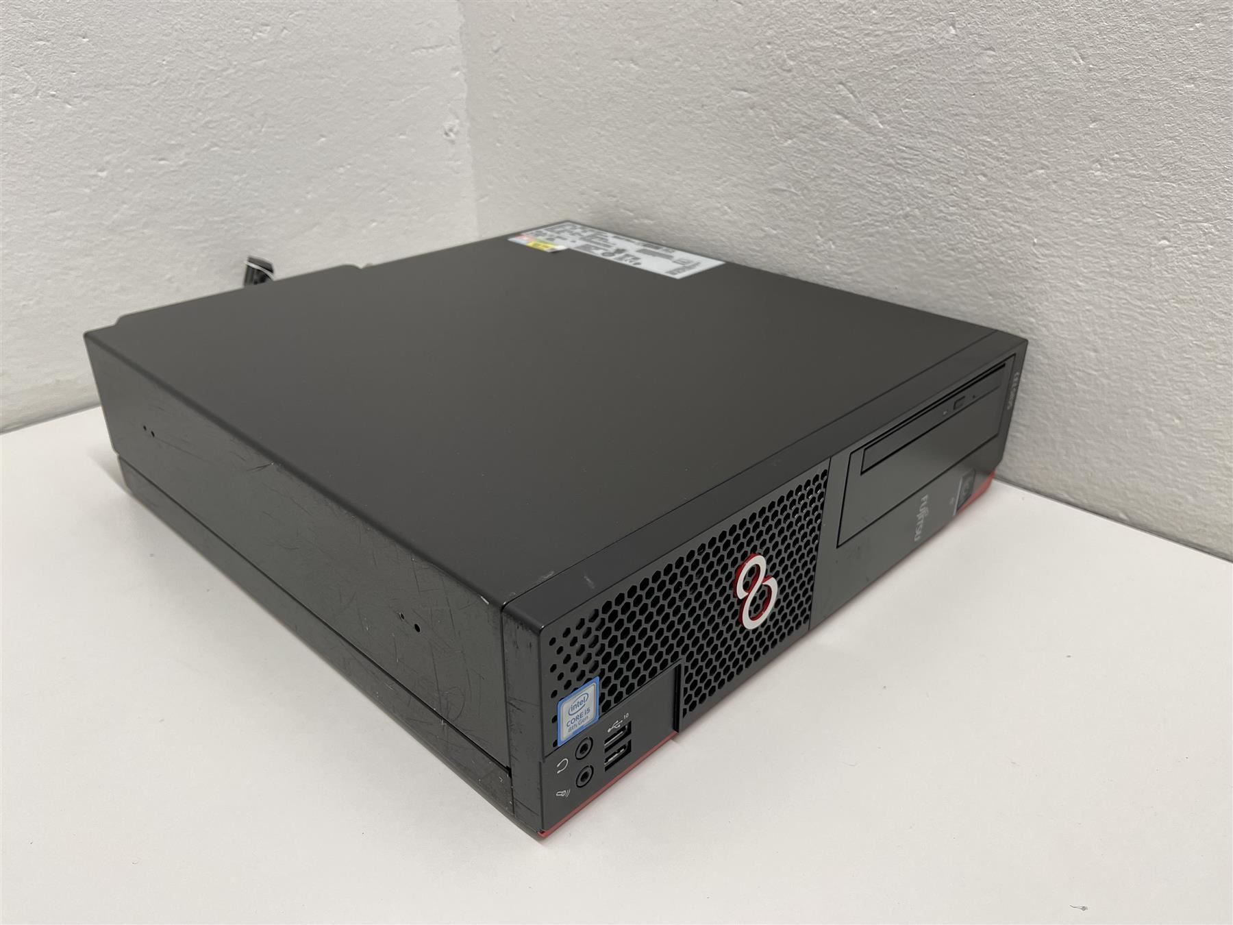 Fujitsu PC: Fujitsu Celsius J580 Betriebsbereit! – Usato da Niederdorf venduto da LeptonAG 1