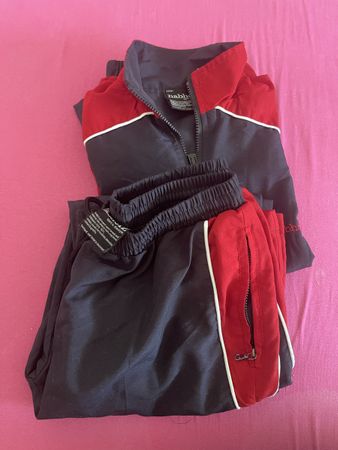 Trainingsanzug Nabholz schwarz /rot Grösse M guter Zustand