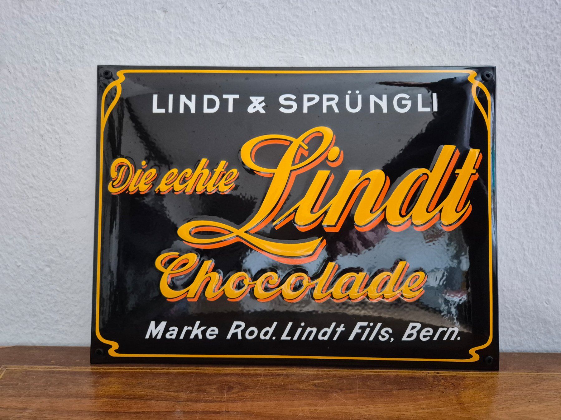 Lindt Insegne: Emailschild Lindt & Sprüngli Chocolade Emaille Schild Retro – Nuovo (secondo la descrizione) da Schaffhausen venduto da pfanis09