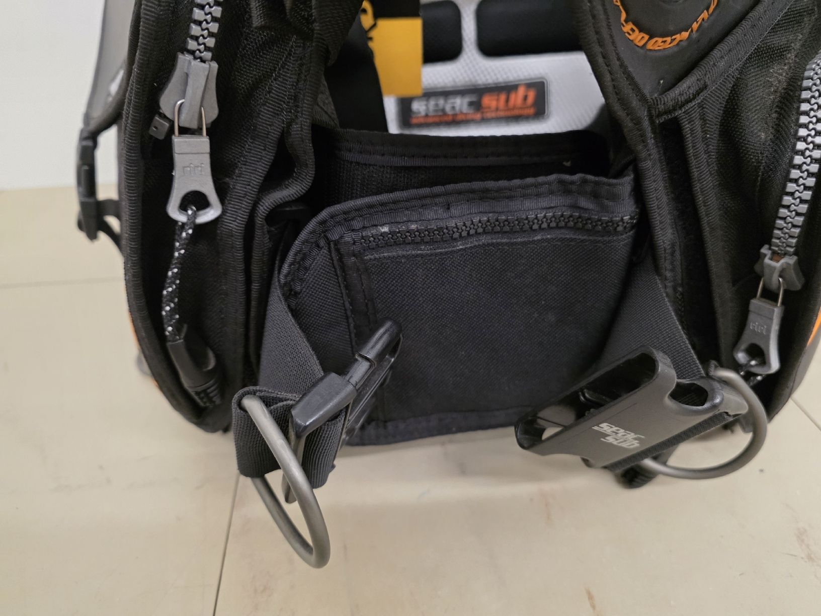 Respiratori & Giubbotti: Seacsub pro 2000 ADV BCD, Grösse S, Neu – Nuovo (secondo la descrizione) da Remetschwil venduto da Schnickian 2