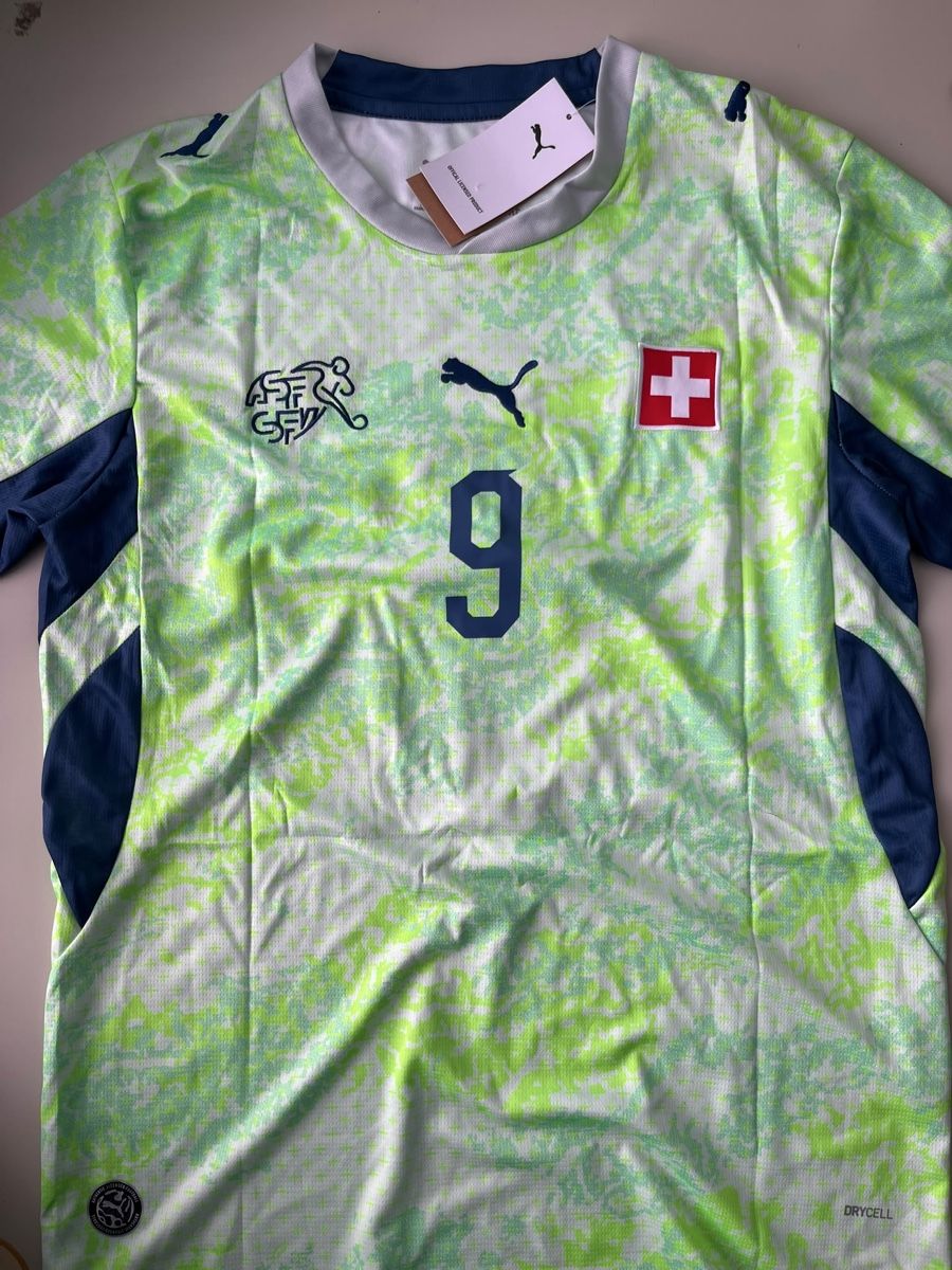 Canottiere & Pantaloni: Manzambi Trikot – Nuovo e nell'imballaggio originale da Biel/Bienne venduto da Jrsy_pha 1