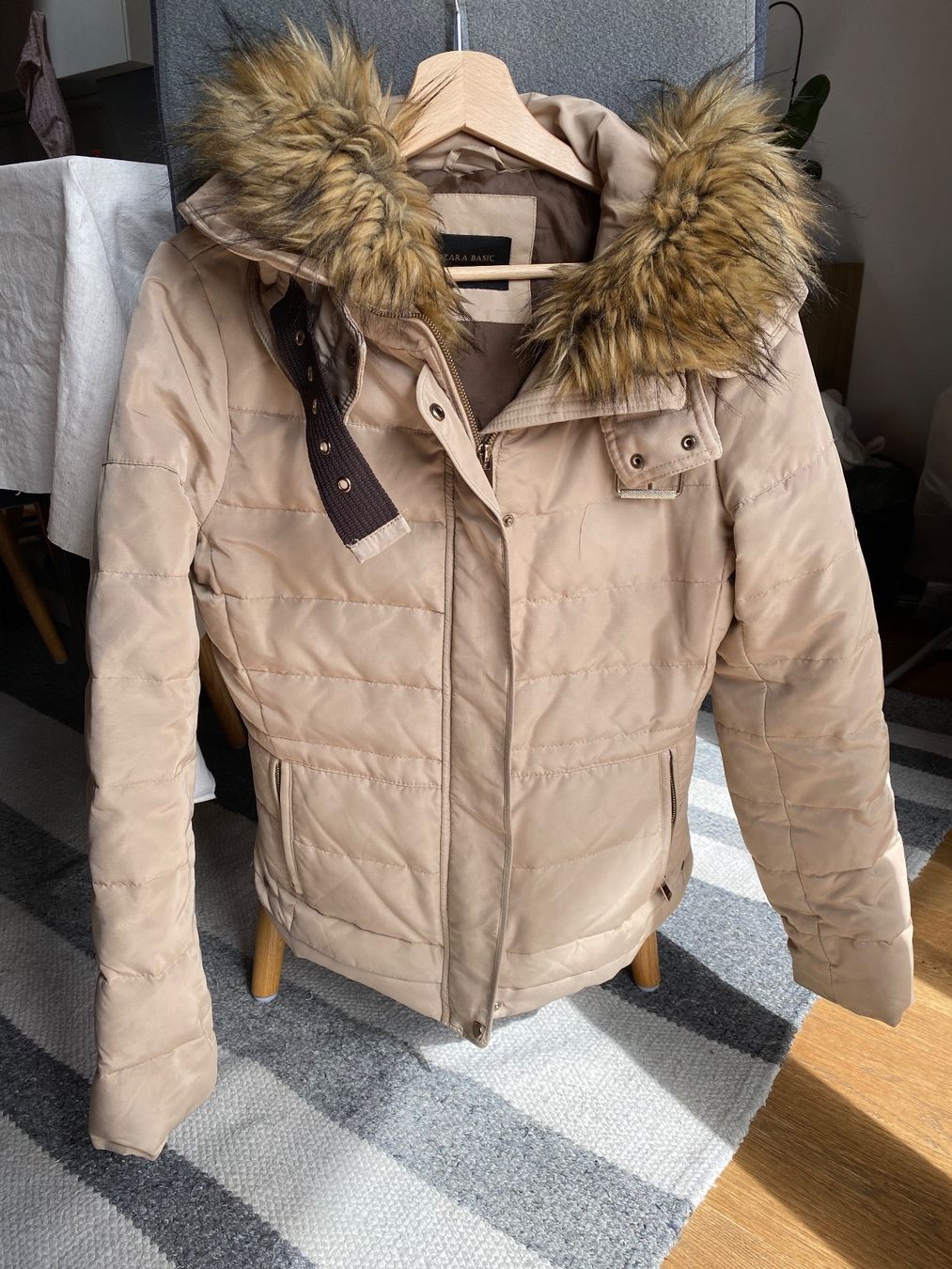Zara Cappotti: Wintermantel ZARA – Usato da Saanen venduto da Jackperpi